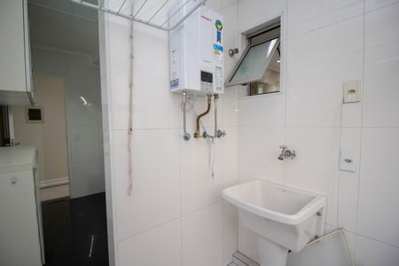 Apartamento à venda com 65m², 3 quartos e 1 vagaÁrea de Serviço