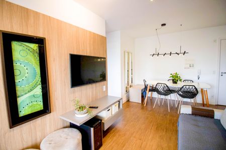 Apartamento à venda com 67m², 2 quartos e 2 vagasSala