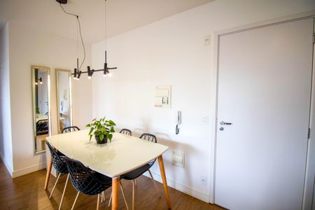 Apartamento à venda com 67m², 2 quartos e 2 vagasSala