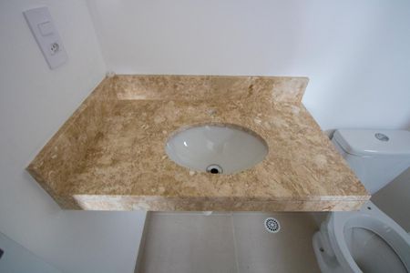 Apartamento à venda com 104m², 3 quartos e 2 vagasBanheiro do quarto 1