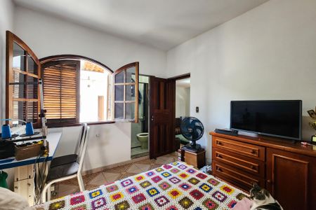 Casa à venda com 131m², 2 quartos e 2 vagasSuíte
