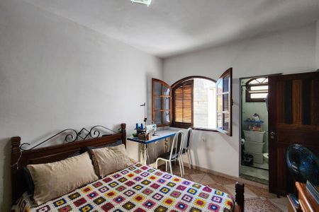 Casa à venda com 131m², 2 quartos e 2 vagasSuíte