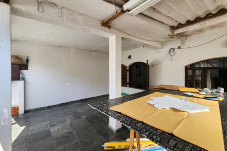 Casa à venda com 131m², 2 quartos e 2 vagasGaragem