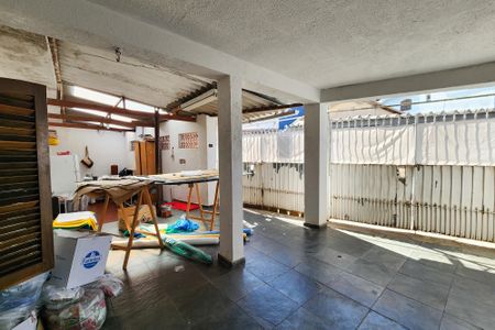 Casa à venda com 131m², 2 quartos e 2 vagasGaragem