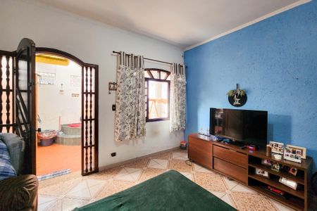 Casa à venda com 131m², 2 quartos e 2 vagasSala