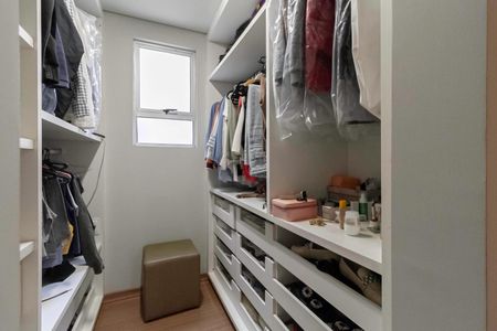 Apartamento à venda com 260m², 4 quartos e 2 vagasCloset da Suíte