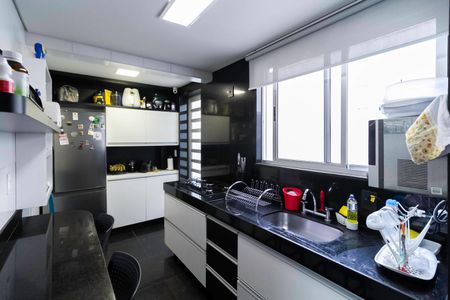 Apartamento à venda com 260m², 4 quartos e 2 vagasCozinha