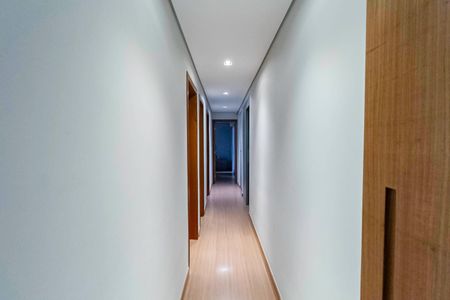 Corredor de apartamento à venda com 4 quartos, 260m² em Colégio Batista, Belo Horizonte