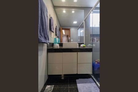 Apartamento à venda com 260m², 4 quartos e 2 vagasBanheiro da Suíte