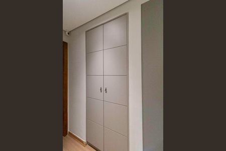 Apartamento à venda com 260m², 4 quartos e 2 vagasCorredor