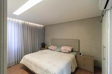 Apartamento à venda com 260m², 4 quartos e 2 vagasSuíte