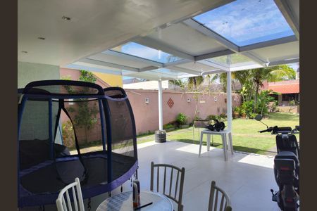 Casa de condomínio à venda com 645m², 4 quartos e 3 vagas Casa de condomínio à venda com 645m², 4 quartos e 3 vagasQuintal