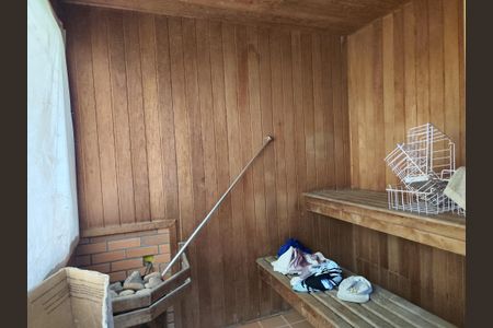 Casa de condomínio à venda com 645m², 4 quartos e 3 vagas Casa de condomínio à venda com 645m², 4 quartos e 3 vagasQuintal