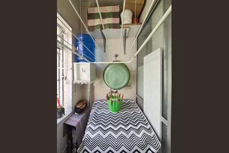 Apartamento à venda com 64m², 2 quartos e 1 vagaÁrea de Serviço