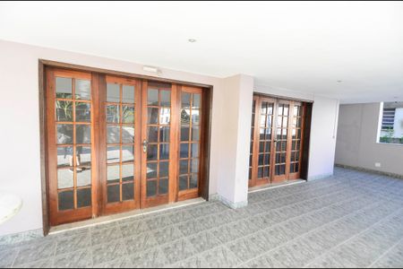 Apartamento à venda com 70m², 2 quartos e 1 vagaÁrea comum