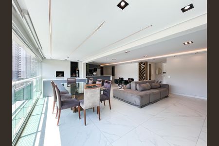 Apartamento para alugar com 138m², 3 quartos e 2 vagasSala