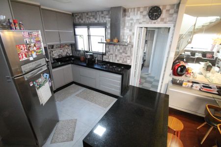 Apartamento para alugar com 210m², 3 quartos e 3 vagasCozinha