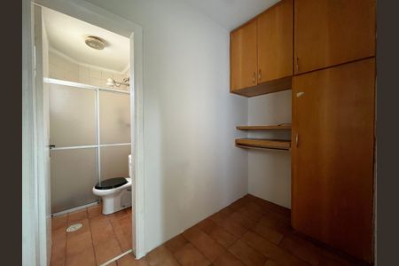 Apartamento para alugar com 175m², 4 quartos e 3 vagas Apartamento para alugar com 175m², 4 quartos e 3 vagasBanheiro