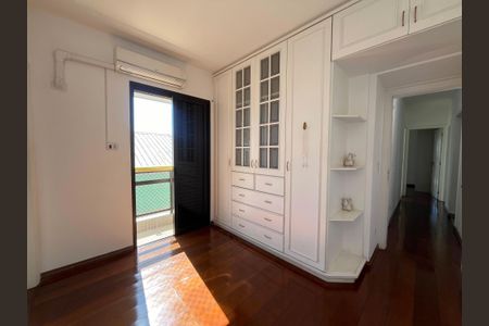 Apartamento para alugar com 175m², 4 quartos e 3 vagas Apartamento para alugar com 175m², 4 quartos e 3 vagasQuarto