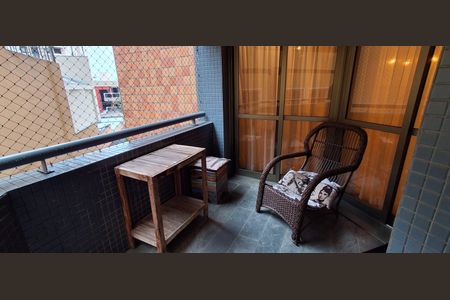 Apartamento à venda com 200m², 4 quartos e 3 vagasVaranda