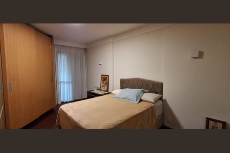 Apartamento à venda com 200m², 4 quartos e 3 vagasSuíte 2
