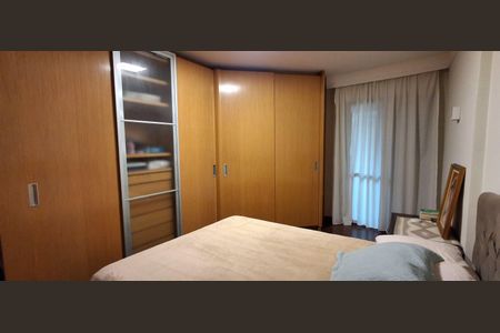 Apartamento à venda com 200m², 4 quartos e 3 vagasSuíte 2