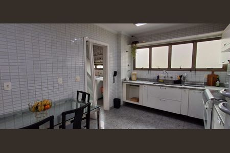 Apartamento à venda com 200m², 4 quartos e 3 vagasCozinha