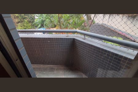 Apartamento à venda com 200m², 4 quartos e 3 vagasVaranda