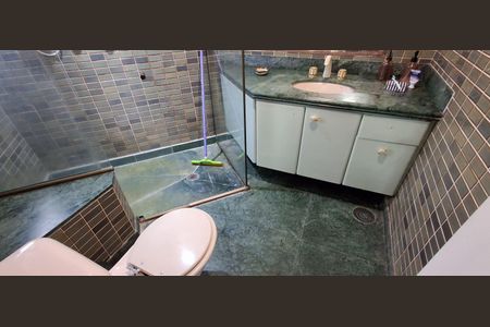 Apartamento à venda com 200m², 4 quartos e 3 vagasBanheiro Suíte 3