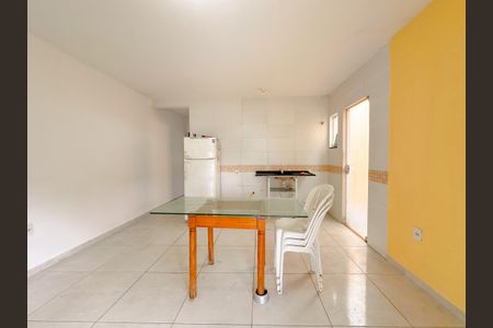 Sala/Cozinha de casa para alugar com 2 quartos, 135m² em São João do Rio Vermelho, Florianópolis