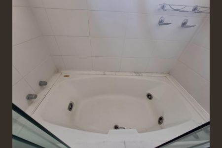 Apartamento para alugar com 170m², 4 quartos e 3 vagas Apartamento para alugar com 170m², 4 quartos e 3 vagasBanheiro suíte 1