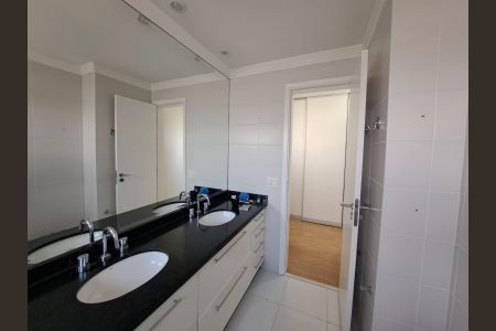Apartamento para alugar com 170m², 4 quartos e 3 vagas Apartamento para alugar com 170m², 4 quartos e 3 vagasBanheiro suíte 1