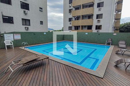 Apartamento à venda com 64m², 2 quartos e 1 vagaÁrea comum - Piscina