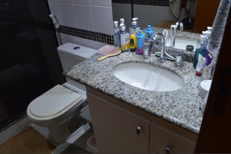 Apartamento à venda com 64m², 2 quartos e 1 vagaBanheiro