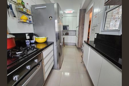 Apartamento à venda com 109m², 3 quartos e 2 vagasCozinha