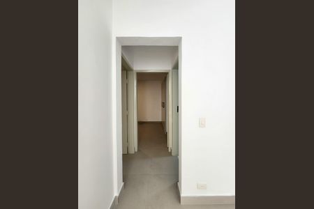 Corredor de apartamento para alugar com 2 quartos, 75m² em Indianópolis, São Paulo