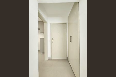 Corredor de apartamento para alugar com 2 quartos, 75m² em Indianópolis, São Paulo