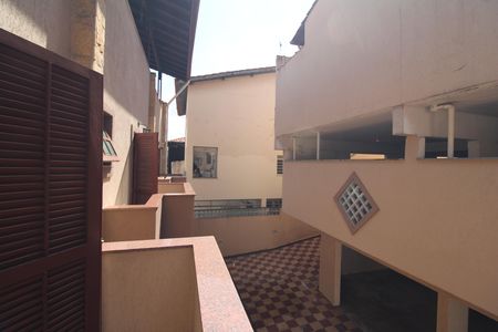 Casa de condomínio à venda com 130m², 3 quartos e 3 vagasQuarto 1 - Varanda