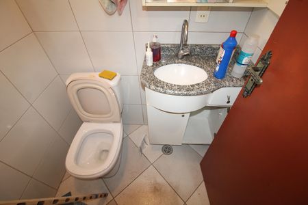 Casa de condomínio à venda com 130m², 3 quartos e 3 vagasLavabo
