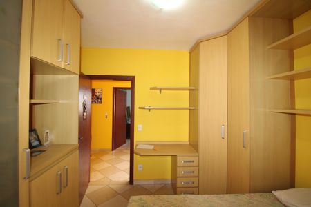 Casa de condomínio à venda com 130m², 3 quartos e 3 vagasQuarto 1