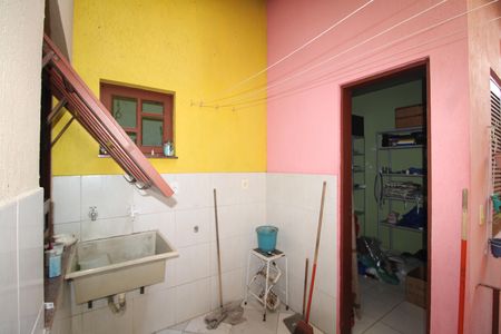 Casa de condomínio à venda com 130m², 3 quartos e 3 vagasÁrea de Serviço