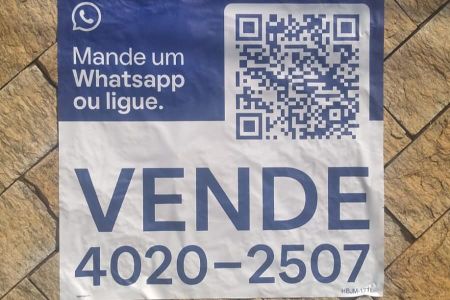 Casa de condomínio à venda com 130m², 3 quartos e 3 vagas Casa de condomínio à venda com 130m², 3 quartos e 3 vagasFachada