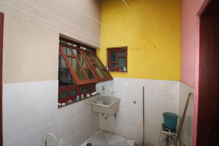 Casa de condomínio à venda com 130m², 3 quartos e 3 vagasÁrea de Serviço