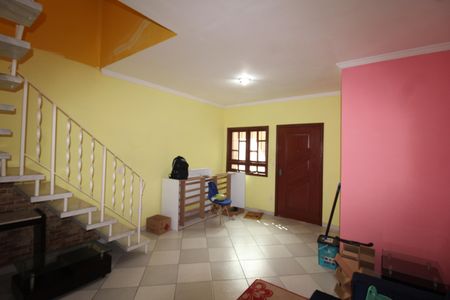 Casa de condomínio à venda com 130m², 3 quartos e 3 vagasSala
