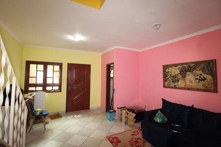 Casa de condomínio à venda com 130m², 3 quartos e 3 vagasSala