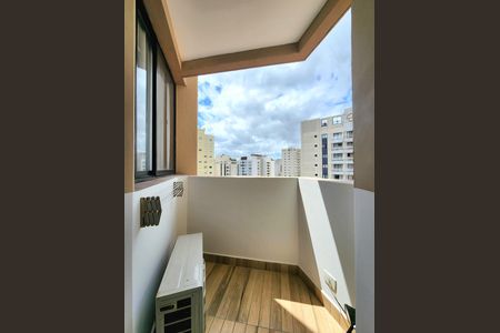 Apartamento para alugar com 37m², 1 quarto e 1 vaga Apartamento para alugar com 37m², 1 quarto e 1 vagaSacada