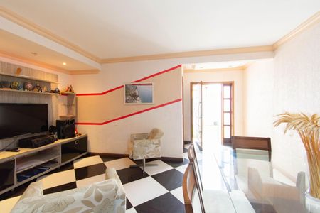 Casa à venda com 200m², 3 quartos e 2 vagas Casa à venda com 200m², 3 quartos e 2 vagasSala