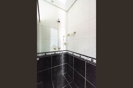 Casa à venda com 200m², 3 quartos e 2 vagas Casa à venda com 200m², 3 quartos e 2 vagasBanheiro da Suíte 1