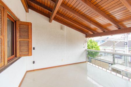 Casa à venda com 200m², 3 quartos e 2 vagas Casa à venda com 200m², 3 quartos e 2 vagasVaranda da Suíte 1