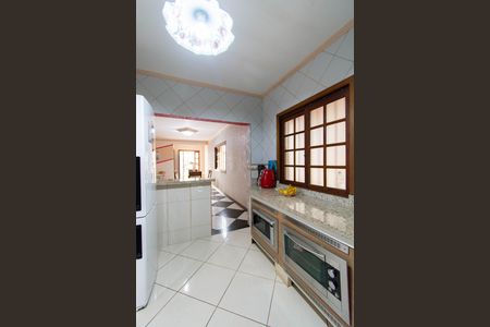 Casa à venda com 200m², 3 quartos e 2 vagas Casa à venda com 200m², 3 quartos e 2 vagasCozinha